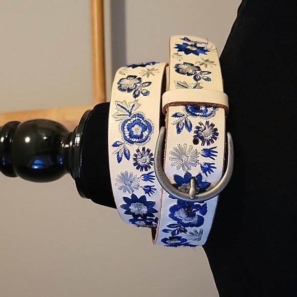 Lucky Brand White & Blue Embroidered Belt - Picture 5 of 5